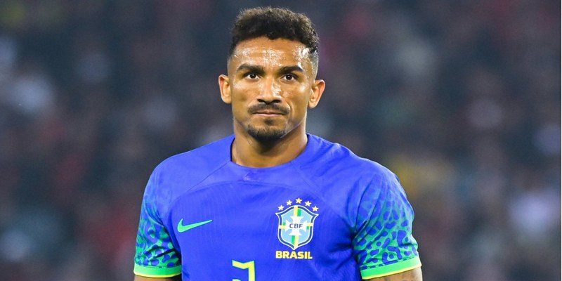 Danilo là cầu thủ bóng đá đa năng của Brazil